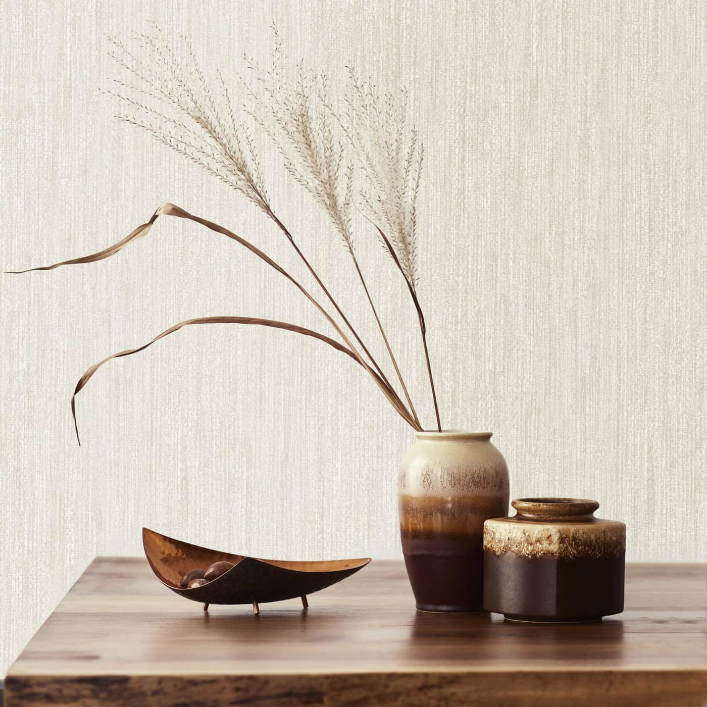 japandi rustgevend behang in beige, lichte zandkleur