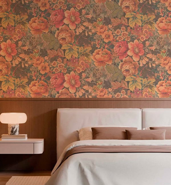 behangpapier in slaapkamer met botanisch patroon